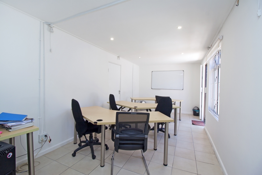 2 Bedroom Property for Sale in Faerie Knowe Western Cape